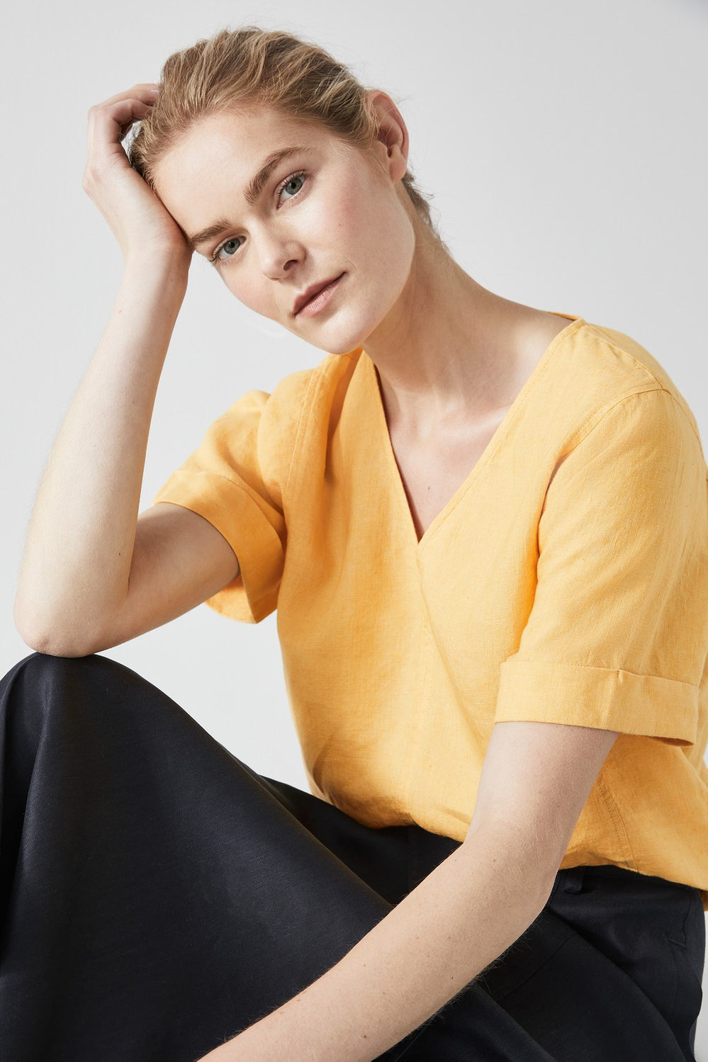Delave Linen Seam Front Top
