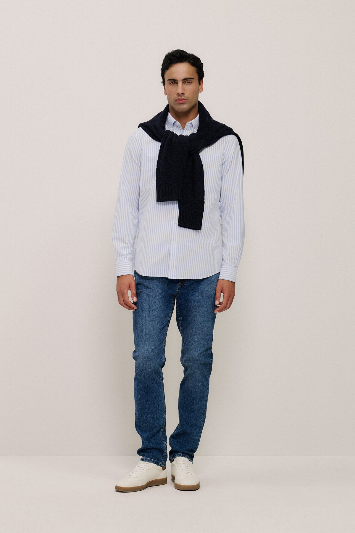 Relaxed Fit Mid Wash Jean