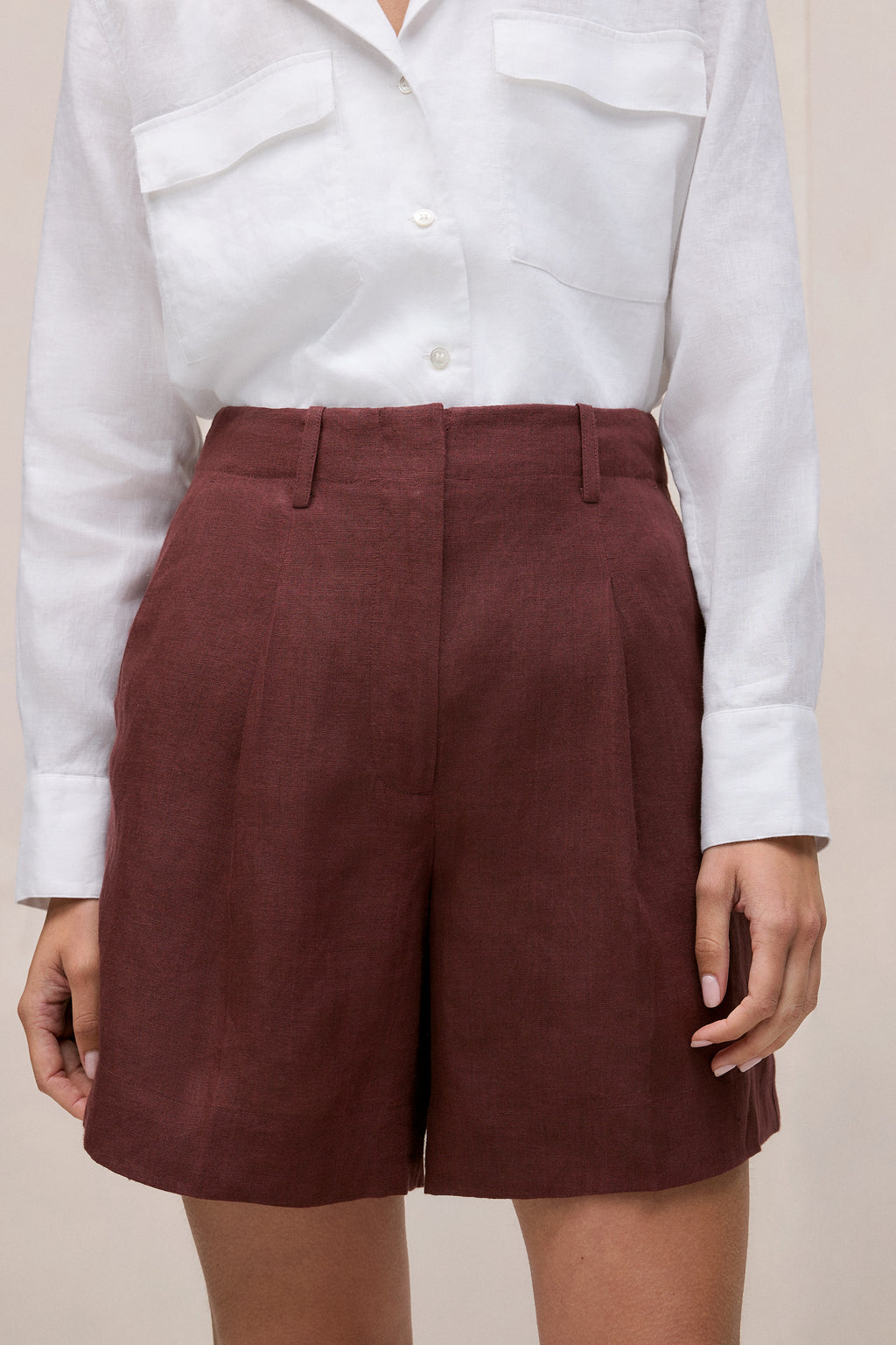 Delave Linen Tailored Short